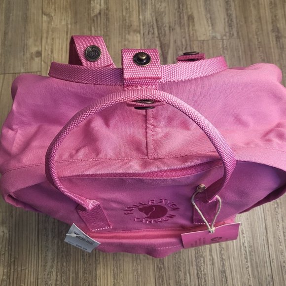 NWT.26.Fjallraven Re-kanken Water Resistant Backpack in Pink Rose women-Girls@24 - Picture 5 of 9